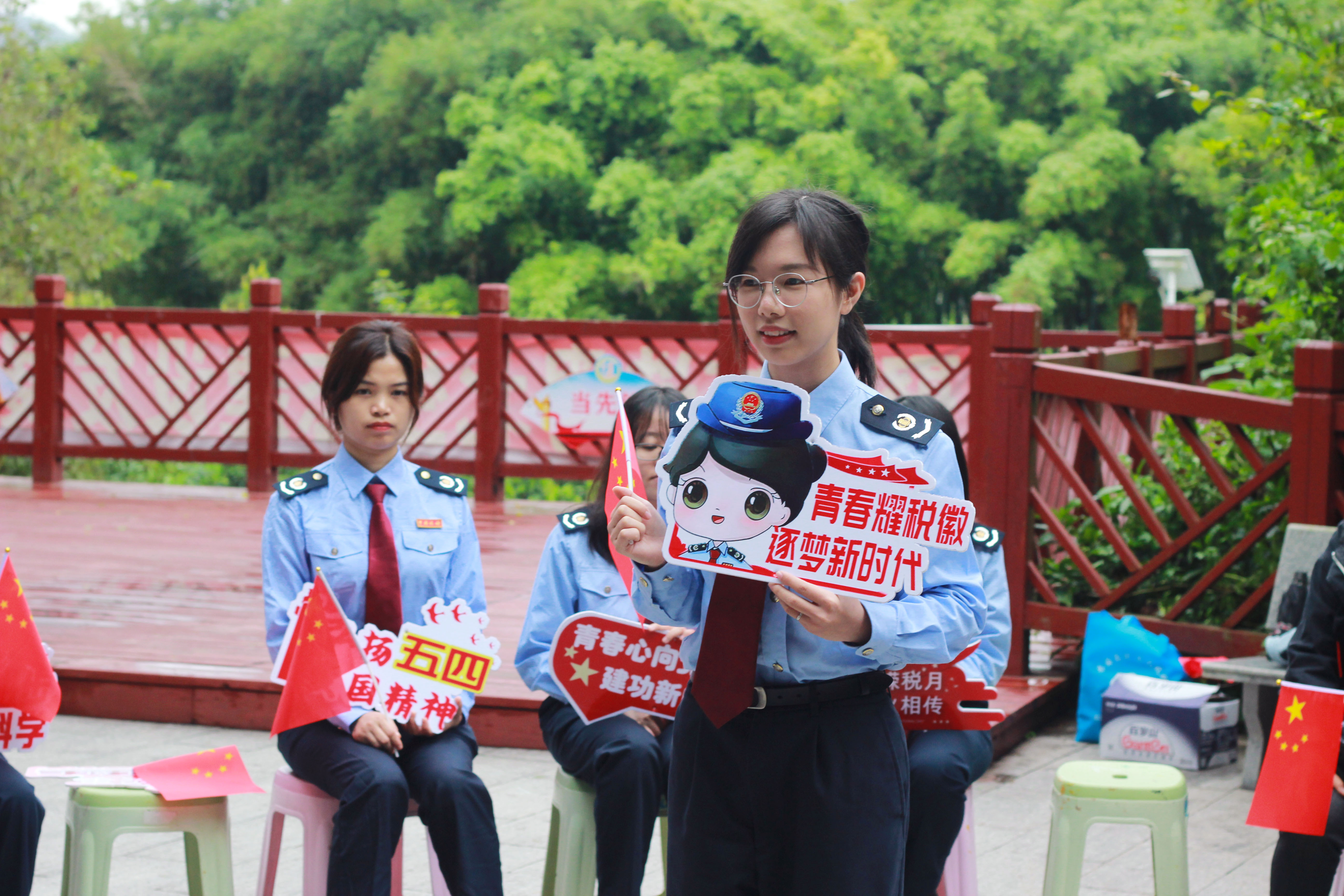 郁南縣稅務(wù)局團(tuán)支部學(xué)黨史 談體悟 賡續(xù)精神血脈 凝聚青年力量——稅務(wù)青年干部談體悟2.jpg