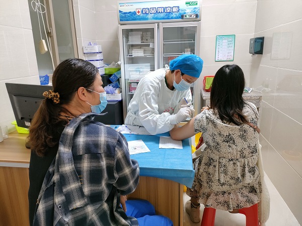 郁南縣有序開展新冠病毒疫苗加強(qiáng)免疫接種工作(稿).jpg