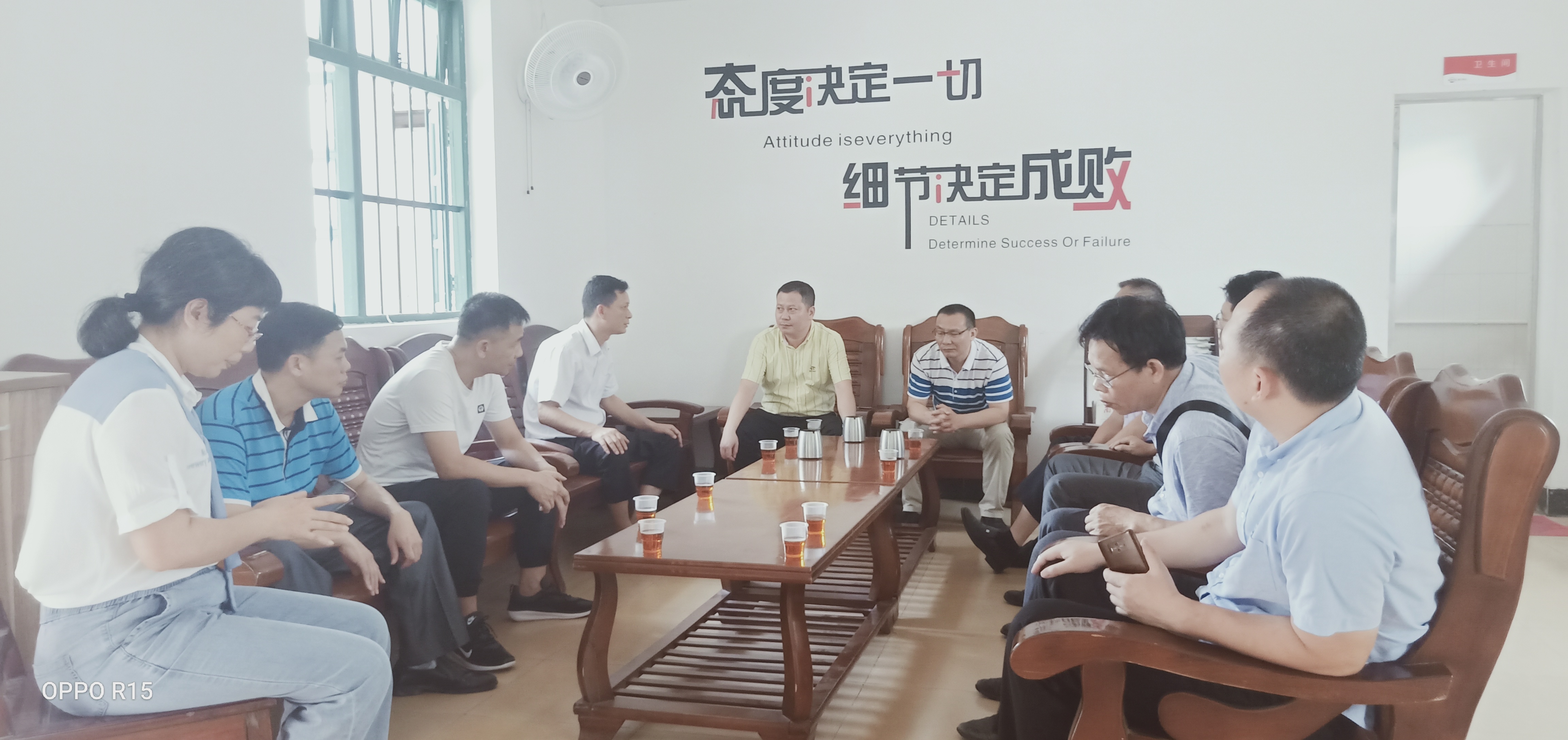 12.5月21日葉局、嚴(yán)局、李局等人到大灣鎮(zhèn)溫氏衛(wèi)星種雞場(chǎng)檢查現(xiàn)場(chǎng).jpg